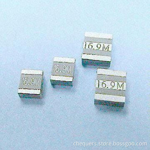 SMD Ceramic Resonator with Built-in Capacitors